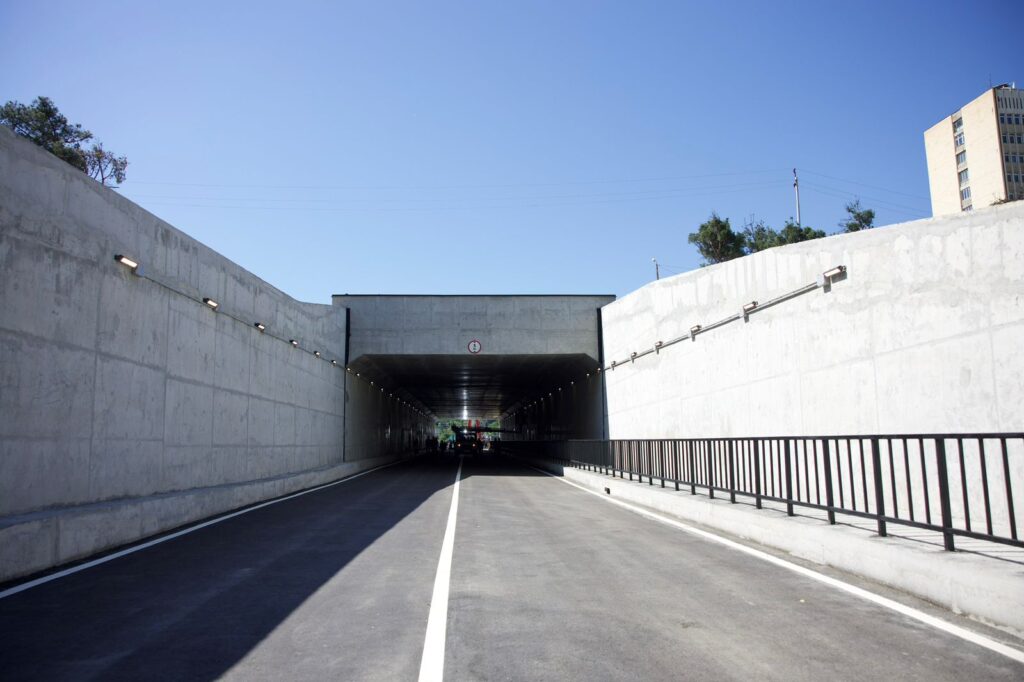 Tunnel connecting University and Kavtaradze Streets opens in Tbilisi
