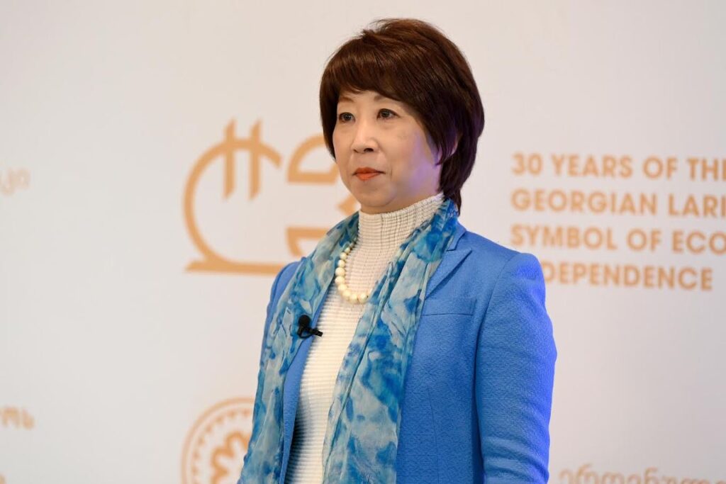 ADB аҿы иҭышәынтәалоу аполитика азҵаарақәа рзы абжьагаҩ - Сара даара сгәы иахәеит Қырҭтәыла аинфлациа лаҟәи аекономикатә ҿиара дуи ахьшәымоу