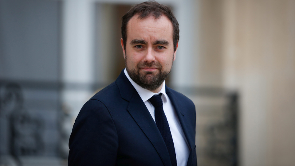 Fransanın müdafiə naziri - Fransız avtomobil istehsalçısı kiçik və orta müdafiə müəssisələri ilə əməkdaşlıq edərək Ukraynada pilotsuz uçuş aparatlarının istehsalına başlayacaq