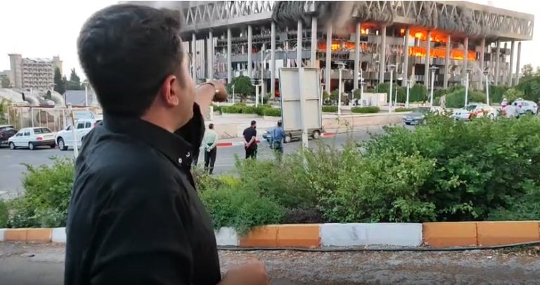 İranın dövlət televiziyasında bildirirlər ki, bomba hücumu nəticəsində televiziyanın bir neçə əməkdaşı həlak olub