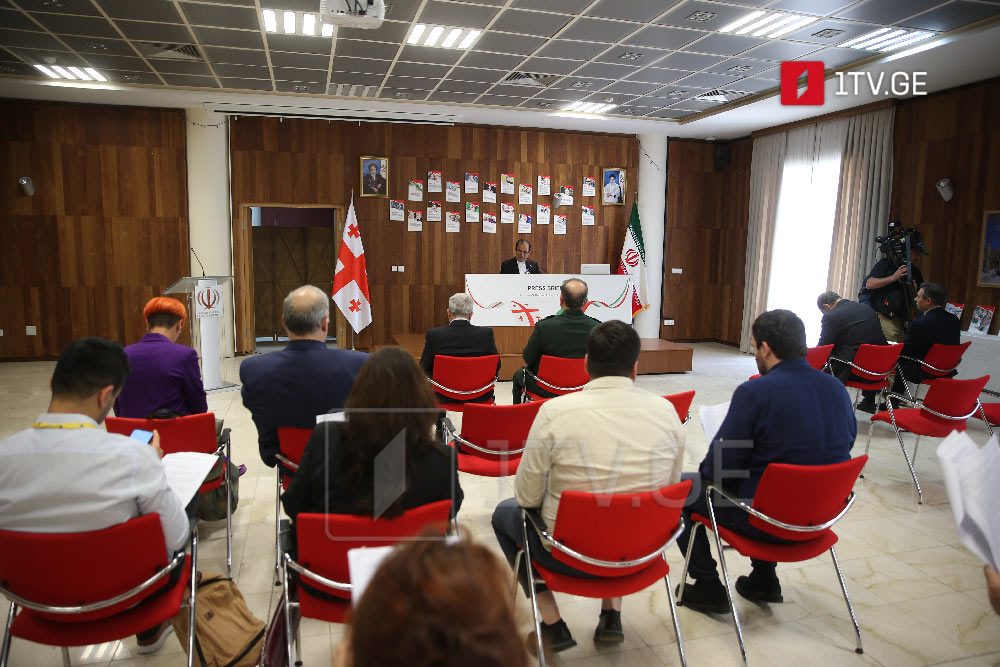 İranın Gürcüstandakı səfiri quru sərhədlərinin açıq olduğunu və vətəndaşların sərbəst şəkildə İran ərazisini tərk edə biləcəyini bildirir