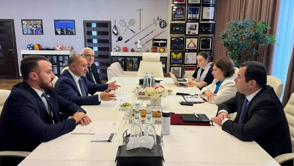 Qivi Mikanadze Azərbaycana səfəri çərçivəsində görüşlər keçirib