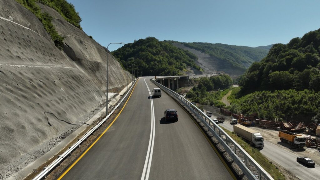Last 4-kilometre-long road opens at Rikoti Pass