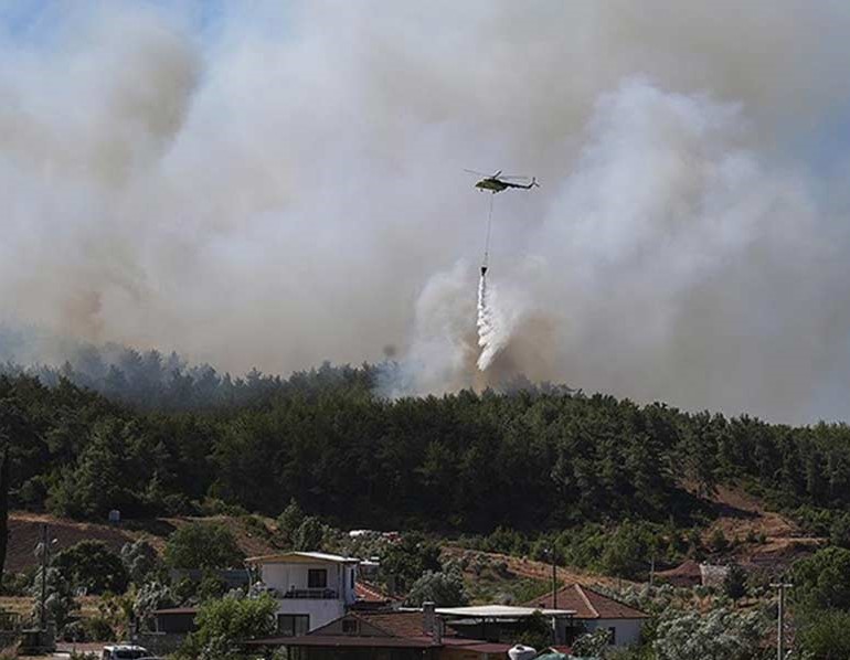 Türkiyədə bir neçə gündür ki, meşə yanğınları ilə mübarizə aparırlar, 50 000 nəfər təxliyə edilib