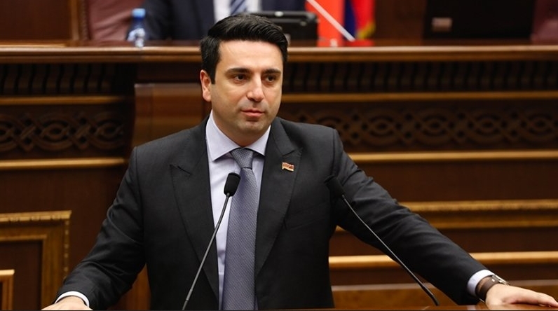 Ալեն Սիմոնյան. Պետք է լրջորեն քննարկվի ռուսական հեռուստաալիքների հեռարձակման դադարեցման հարցը Հայաստանի տարածքում