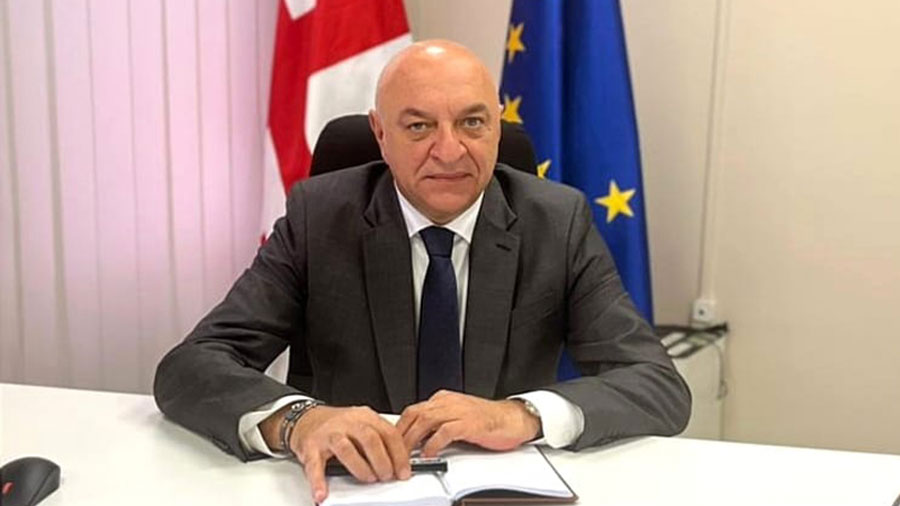Аларҵәара зауз адыррақәа рыла, Ҭорнике Рижваӡе иус азы даанкылоуп абџьар аҭакԥхықәрадара аҵәахразы даанкылоуп Алекси Ахвледиани