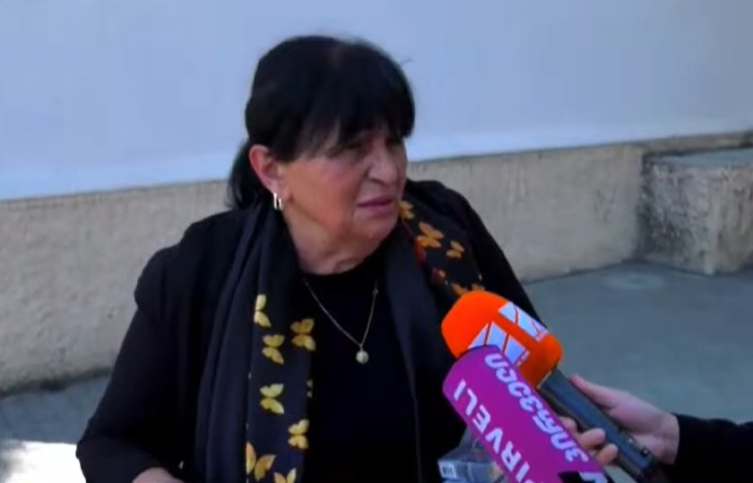 Адвокат Апциаури Лали хъусын кæны, цæмæй тæрхондонмæ бадæтдзæн куырдиат, цæмæй Ахвледианийæн ивар бафысты хуызæй снысан уа  æфхæрд