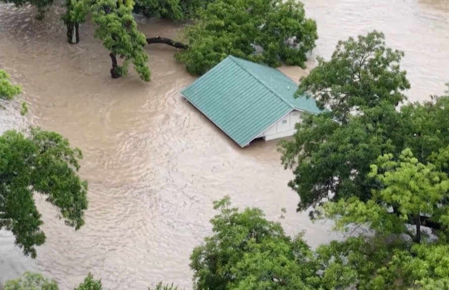Texasda daşqın nəticəsində həlak olanların sayı 91-ə qədər artıb