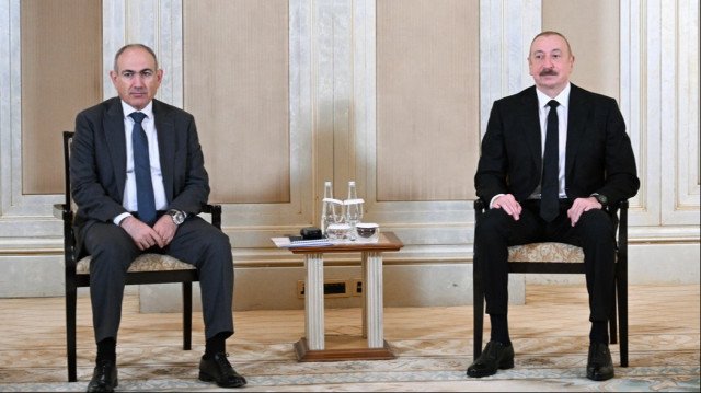 Ermənistanın Xarici İşlər Nazirliyi - Paşinyan və Əliyevin görüşündə sərhədlərin delimitasiyası prosesində irəliləyiş vurğulandı, dövlət komissiyalarına əməli işi davam etdirmək üçün fərman verildi