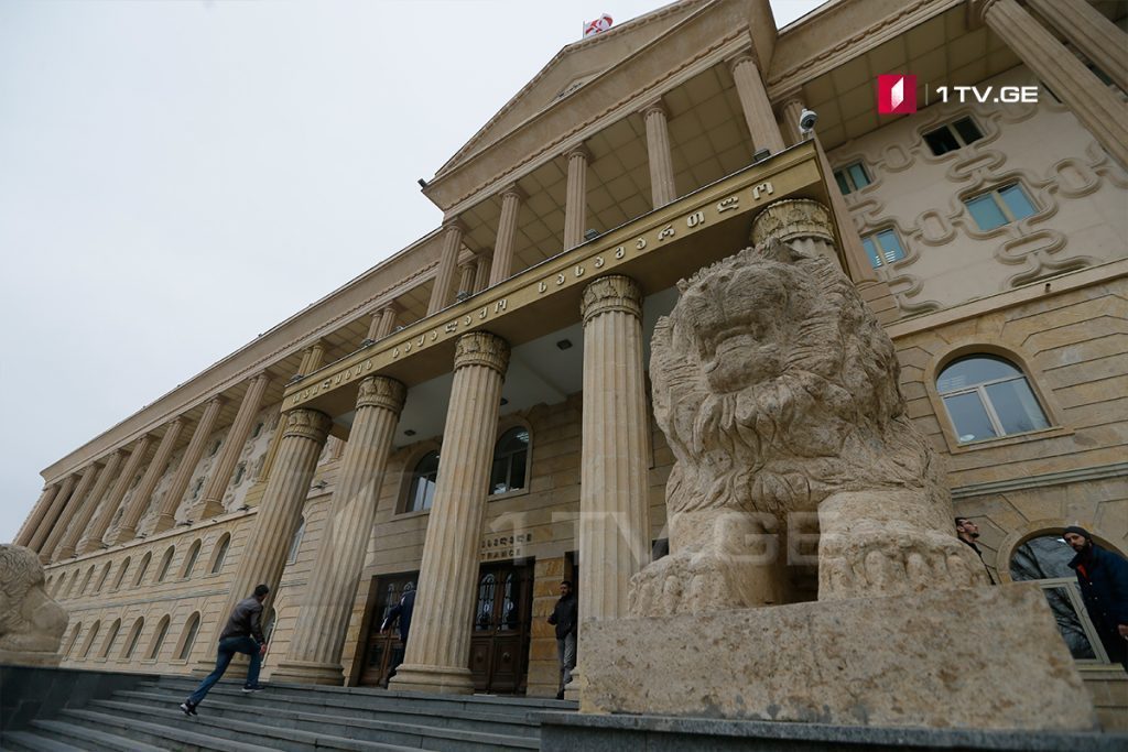 Group violence-accused Giorgi Gorgadze collapses during trial; emergency medical assistance provided