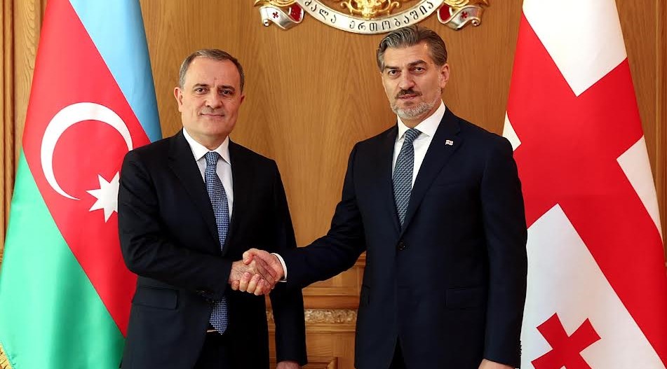 President meets Azerbaijani FM