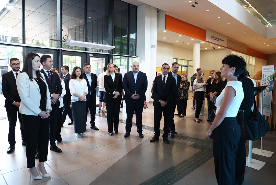 Հայաստանի Հանրապետության ներքին գործերի նախարարը պատվիրակության հետ միասին այցելել է Վրաստանի ՆԳ նախարարության կառուցվածքային ստորաբաժանումներ