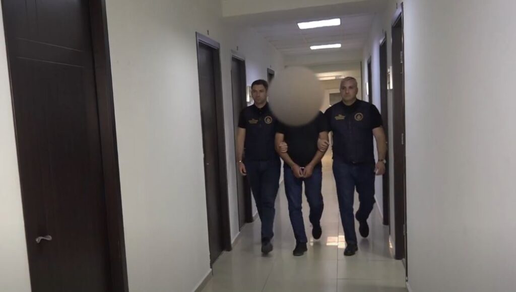 Daxili İşlər Nazirliyinin Baş Müfəttişliyi oğurluq ittihamı ilə inspektoru saxlayıb