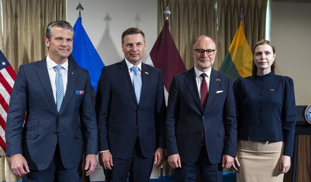 Estoniya, Latviya və Litvanın müdafiə nazirləri Vaşinqtonda Pit Heqset ilə görüşüb