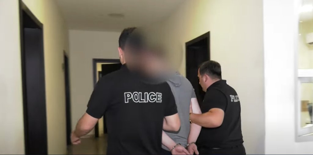 Polis qəsdən sağlamlığa ağır zərər vurma ittihamı ilə bir nəfəri "isti izlər"lə saxlayıb