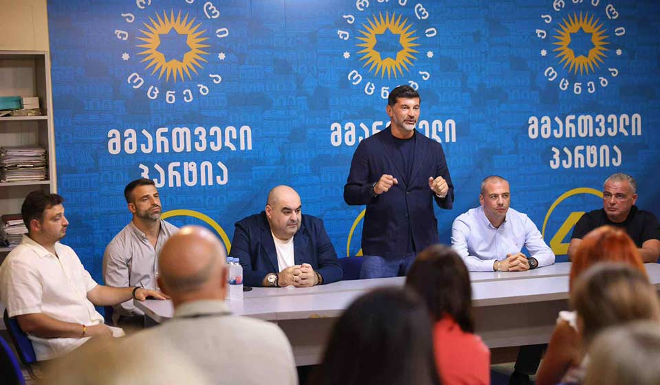 Kaxa Kaladze - Sülh inkişaf, tərəqqi gətirir və "Gürcü Arzusu"nun Bidzina İvanişvilinin rəhbərliyi ilə malik olduğu kurs mütləq davam edəcək