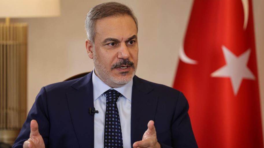 Hakan Fidan bildirir ki, Rusiya Ukraynanın nəzarətində olan Donbasın qalan hissəsini alacağı təqdirdə Xerson və Zaporojye vilayətlərində cəbhə xəttində dayanmağa hazırdır