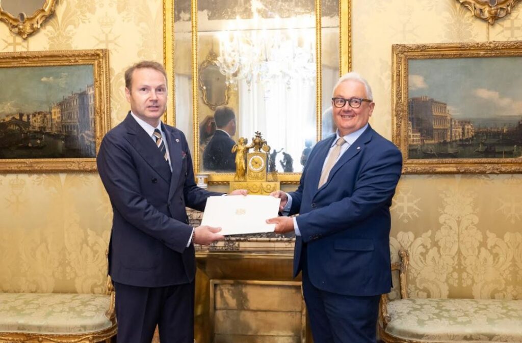 Georgia’s Ambassador to Holy See presents copies of credentials to Secretary General of Order of Malta