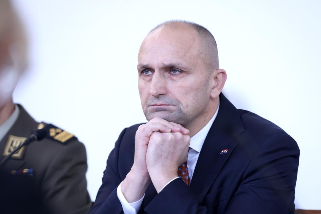 Xorvatiyanın müdafiə naziri - ölkəmiz potensial təhlükəsizlik təminatları çərçivəsində Ukraynaya hərbi qüvvələr göndərməyi planlaşdırmır