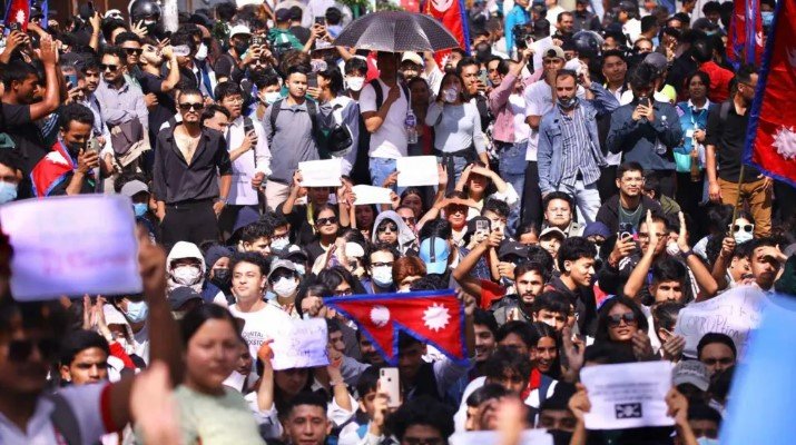 Nepalda hökumət tərəfindən sosial medianın qadağan olunmasına qarşı keçirilən nümayişlər zamanı ən azı 13 nəfər həlak olub