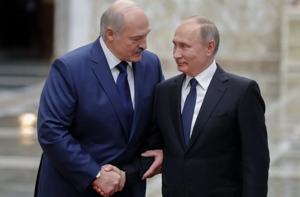 “Bild” – Vladimir Putin və Aleksandr Lukaşenko Qərbə qarşı birgə müharibənin üç yeni strategiyası üzərində işləyirlər