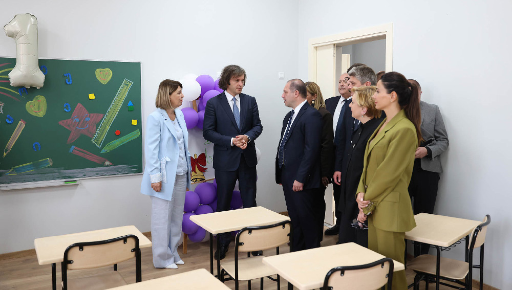 Аҧыза-министр Ҧуҭ еиҭашьақәыргылоу N15 аҳәынҭқарратә школ даҭааит