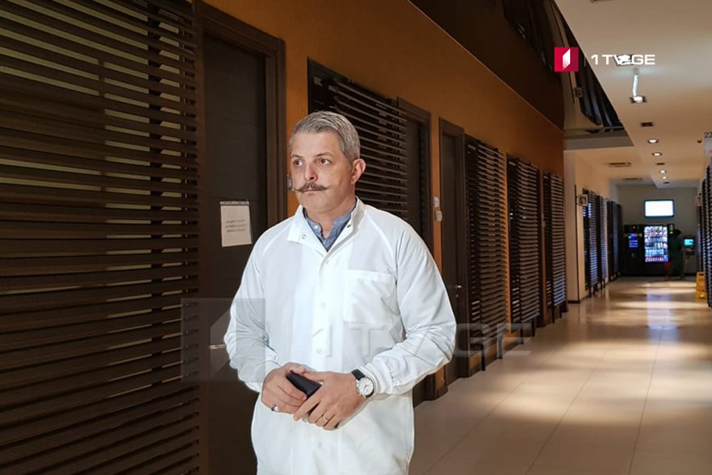 Quqa Kaşibadze bildirir ki, Lotkin yaşayış məntəqəsində partlayış nəticəsində yaralanan şəxs reanimasiya şöbəsinə yerləşdirilib və bu mərhələdə vəziyyəti stabildir