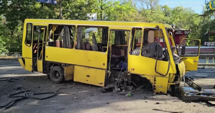 Səhər saatlarında işğalçı qüvvələr Xersona aviasiya bombaları və artilleriya ilə kütləvi hücum həyata keçiriblər