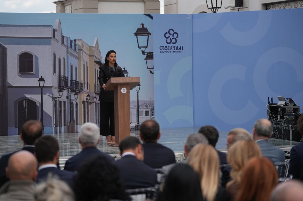 Economy Minister views Tbilisi Outlet Village as “new attraction center”