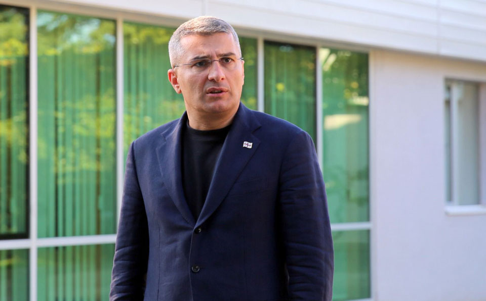 Мамука Мдинарадзе — Для нагнетания напряженности поступает много звонков о якобы заложенных где-то бомбах, по моей информации, из одной из стран, откуда нам прислали отправлен «гексоген»