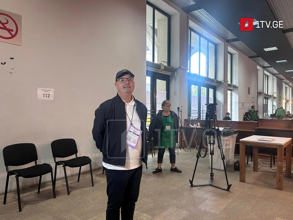 İspaniyadan olan beynəlxalq müşahidəçi - Səsvermə prosesi uğurla davam edir, insanlar səs vermək hüququndan istifadə edirlər, ümid edirəm ki, proses belə demokratik şəkildə davam edəcək