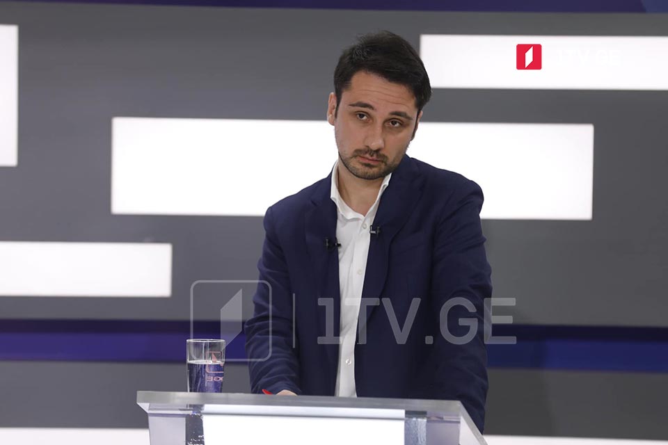 Նիկա Օբոլաձե - Եկեք բոլորս դադարենք ստատուսներ գրել, ճիշտ խմբավորվենք, իսկ հետո միմյանց հայհոյենք, հիմա խառնաշփոթ է, եկեք մաքրվենք և անցնենք առաջ