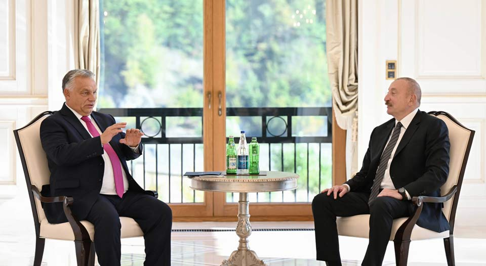 İlham Əliyev Qəbələ şəhərində Viktor Orbanla görüşüb