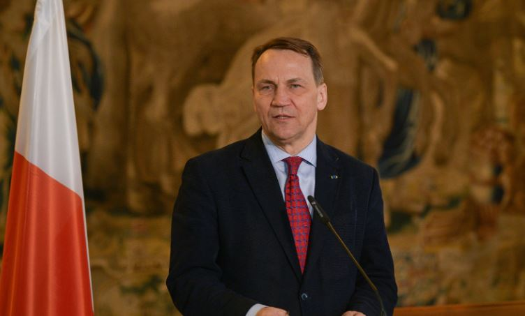 Radoslav Sikorski – Ukraynada müharibəni bitirmək Yaxın Şərqdəki münaqişədən daha asandır