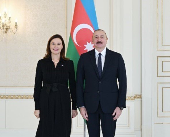 Avropa İttifaqının Azərbaycandakı Səfirliyi - Yeni fəsil başlayır, Avropa İttifaqı və Azərbaycan arasında əməkdaşlıq, dostluq və qarşılıqlı anlayış körpülərini qurmağa davam etdiyimiz üçün şadıq