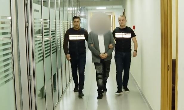 Իրավապահ մարմինների աշխատակիցները ձերբակալել են մի անձի՝ երկու անչափահասների նկատմամբ անառակաբարո և սեռական բնույթի գործողություններ կատարելու մեղադրանքով