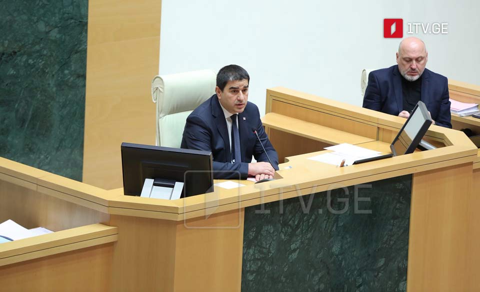 Шьалуа Папуашвили -  "Гахариа Қырҭтәыла азы" алахәылацәа рпарламенттә мчрақәа рынагӡара иахьалагаз ҳадгылоит, хәыҷык иагхеит, аха ари апартиа ажәлар ралхра иазханаҵеит