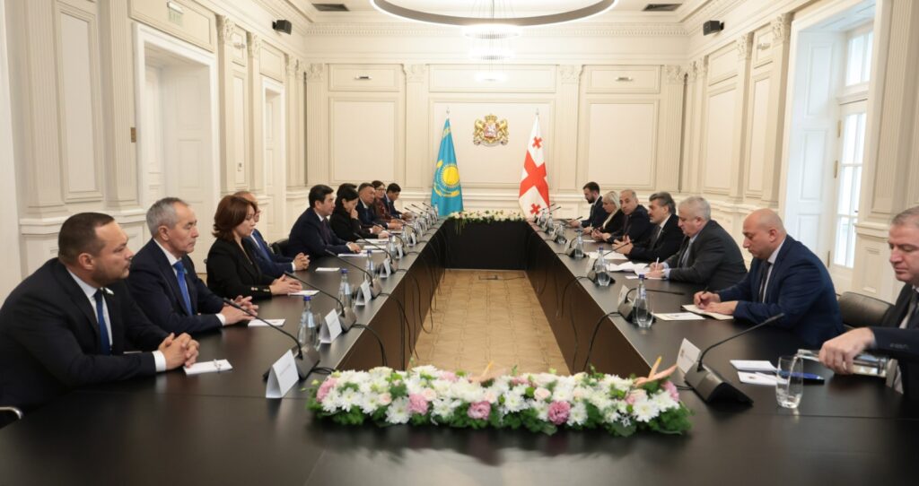 Қырҭтәыла ахада Михаил Ҟавелашвили Казахстантәи ареспублика Мажилис ахантәаҩы диҧылеит