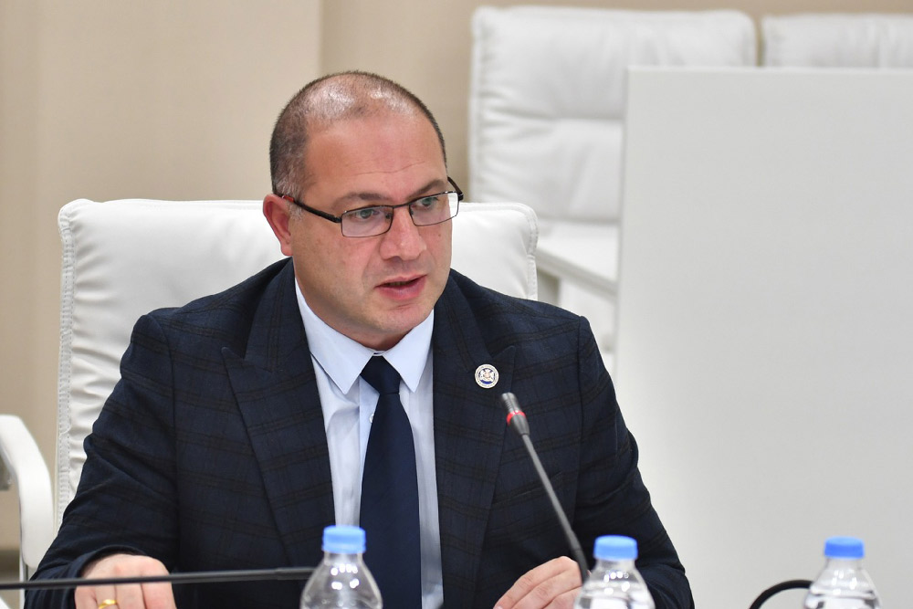Qivi Mikanadze - Dövlət ali təhsil müəssisələrinin rektorları ilə görüşdə təhsil islahatı konsepsiyası ilə müəyyən edilmiş məsələlərlə bağlı çox ciddi dəstək aldıq
