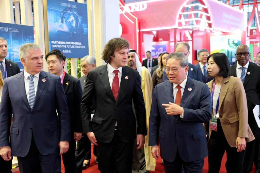 Georgia's and China's PMs open Georgia's exhibition space at CIIE