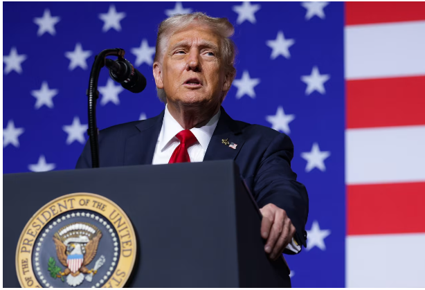 Donald Tramp - Bir il əvvəl, noyabrın 5-də tarixdə ən yaxşı prezident qələbələrindən birini qazandıq, ölkəmizi təmsil etmək böyük şərəfdir, iqtisadiyyatımız sürətlə inkişaf edir