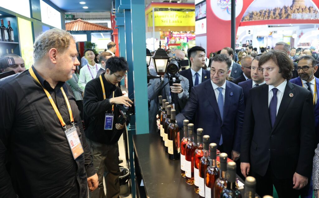PM Kobakhidze tours Georgian exhibition spaces at CIIE