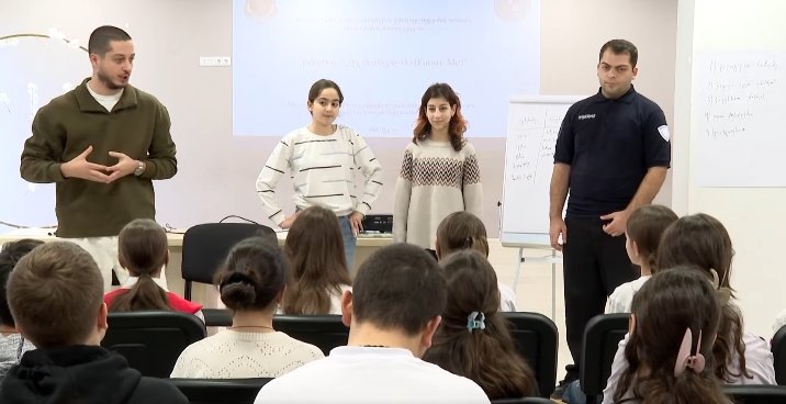 В школах стартовала антинаркотическая кампания «Я в будущем»