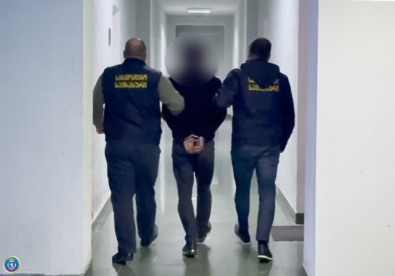 İstintaq Xidməti külli miqdarda saxta pulun saxlanılması və işə keçirilməsi faktı üzrə iki nəfəri saxlayıb