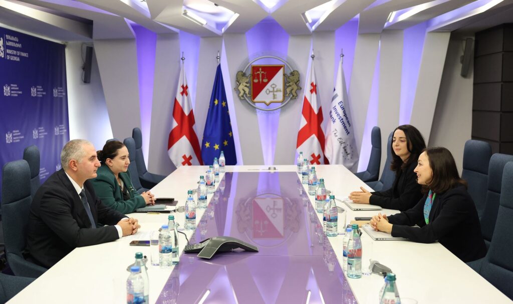 Finance Minister holds meeting with  EIB’s Regional Representative for the South Caucasus