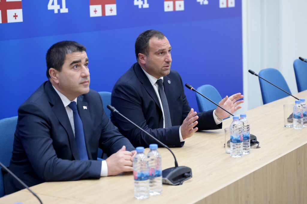 Parliamentary majority holds session at GD HQ