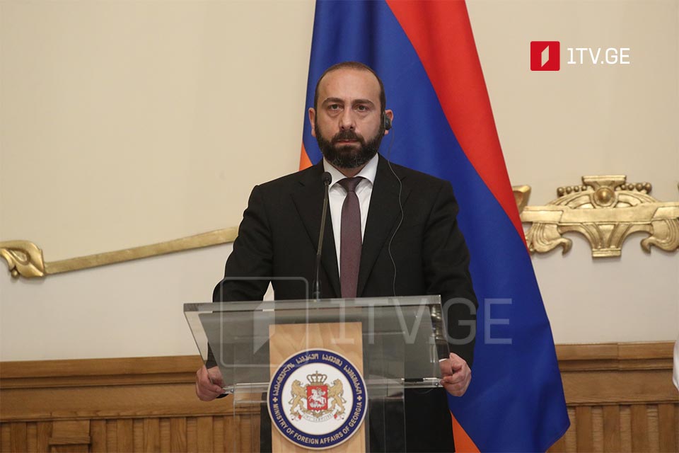 Арарат Мирзоиан абҵара 13 рзы аофициалтә визитла Қырҭтәыла даҭаауеит