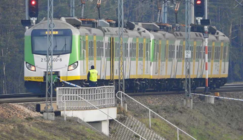 Polşa ölkənin kritik infrastrukturunu, o cümlədən dəmir yolunu qorumaq üçün 10 000 əsgər yerləşdirəcək