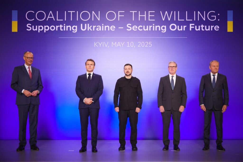 "İstəklilər Koalisiyası"nın liderləri bildirirlər ki, Ukraynada müharibənin həlli uzunmüddətli təhlükəsizliyi təmin etməli, BMT-nin prinsiplərinə uyğun olmalı və Ukraynanın suverenliyini qoruyub saxlamalıdır