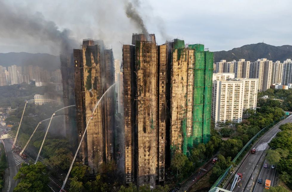 Hong Kongda çoxmərtəbəli yaşayış binalarında baş vermiş yanğın nəticəsində həlak olanların sayı 128-ə yüksəlib